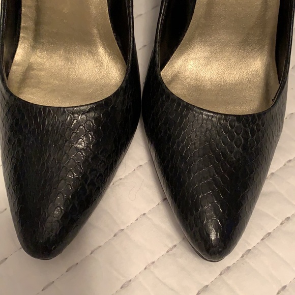 ✨2/$20✨ Classic matte texted pumps / heels | Steve Madden - Picture 4 of 10